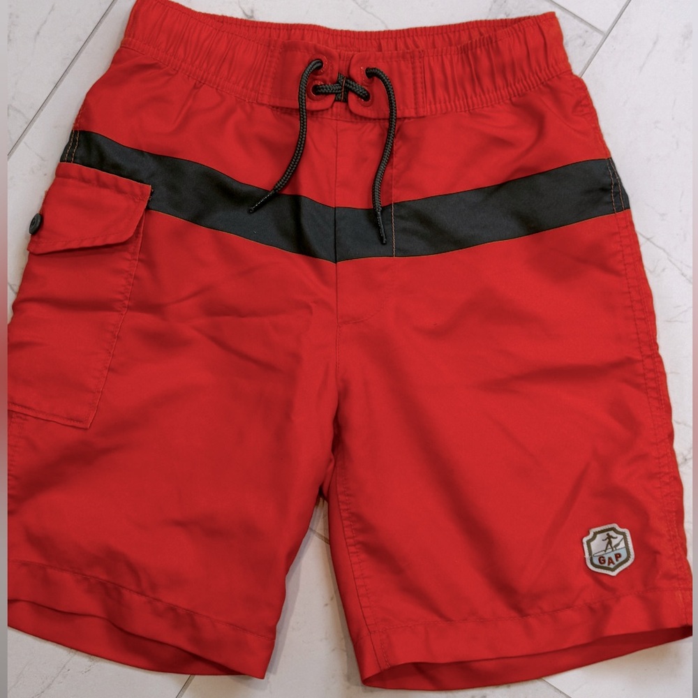 Gap Boys 8" Recycled Swim Trunks. Size Medium (8)